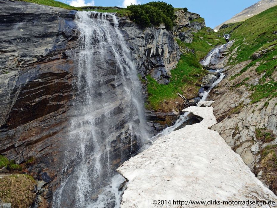 Energiedusche Wasserfall / Grossglockner Hochalpenstrasse