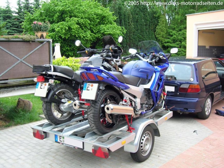 Verladung der Motorräder