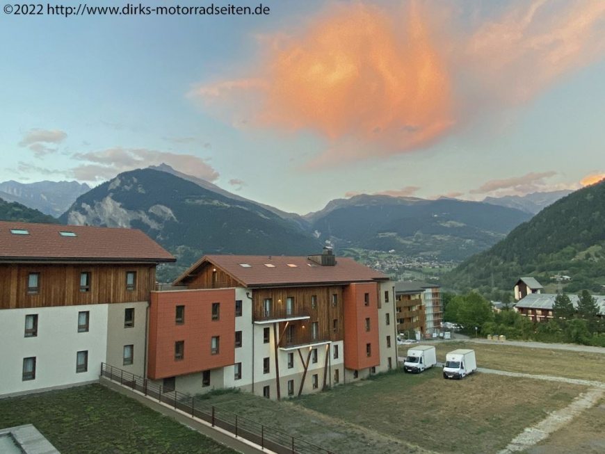 Hotel Base Camp Lodge / Bourg-Saint-Maurice